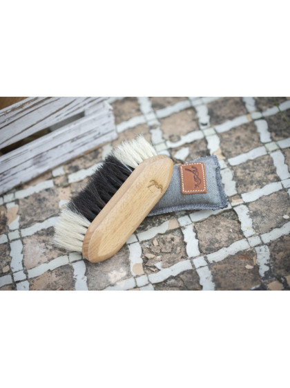 Borstiq Farm - Brosse pour chevaux sensibles Infini